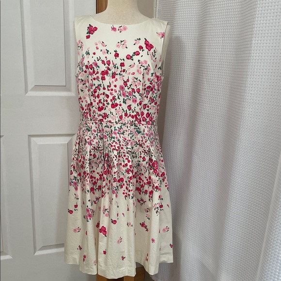 Talbots Dresses & Skirts - Talbots RSVP Rose Garden Fit Flare Dress 12 EASTER FLORAL Fully Lined
